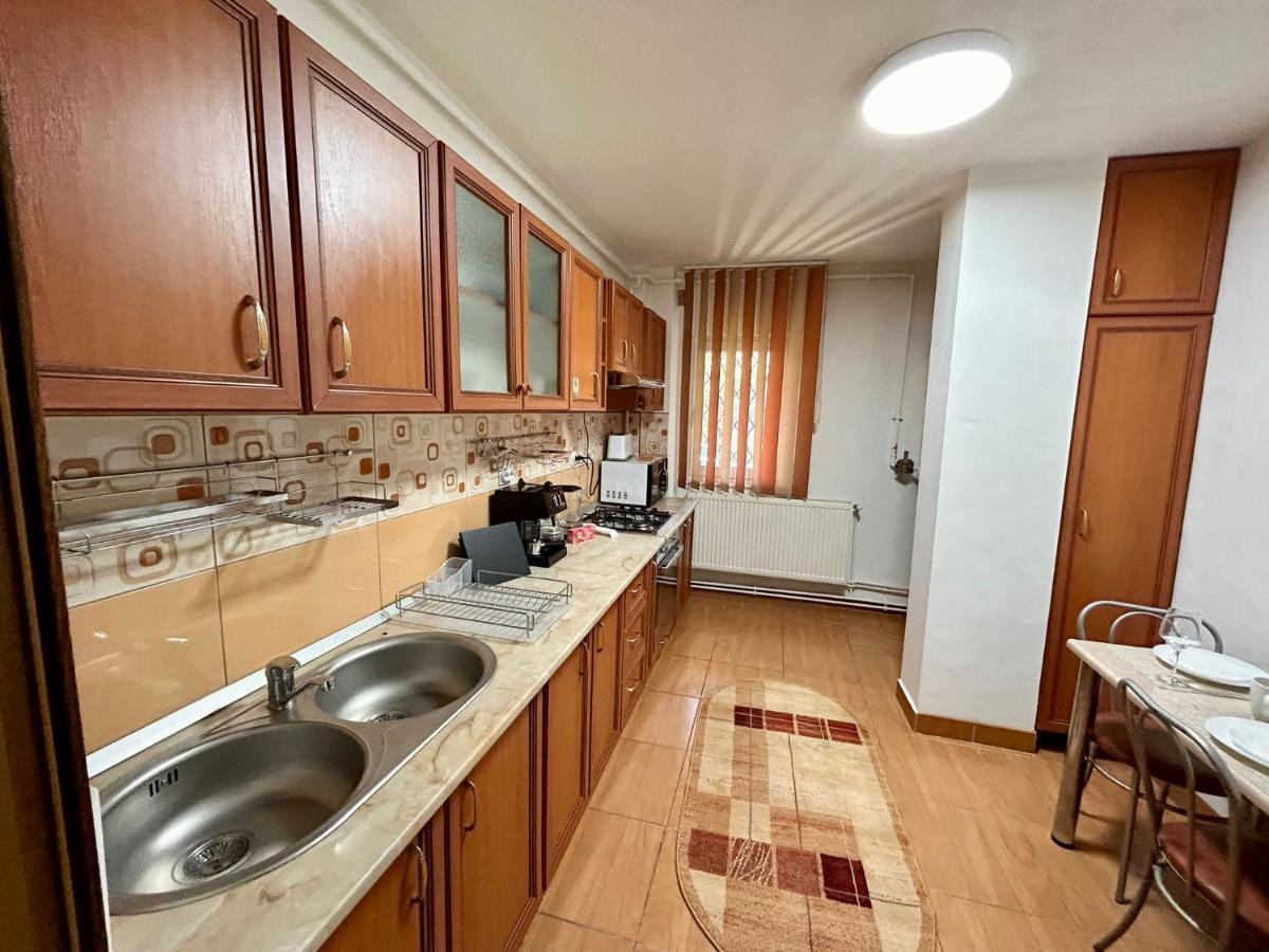 Jad - Familiy 4 Rooms Apartment - Near Forest And Historic Center - Racadau Brașov Exterior foto